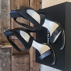NEW Kenneth Cole sandals